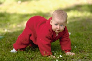 Engel Babybekleidung, Baby-Overall aus reiner Schurwolle, verarbeitet zu Woll-Fleece - Engel natur