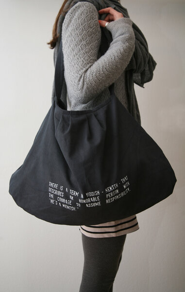 'MENTSH' Tasche - Lena Schokolade