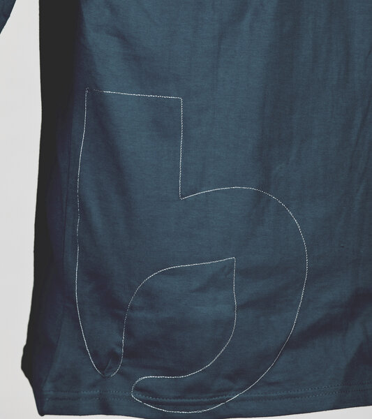 buttoned Longsleeve ink - bleed