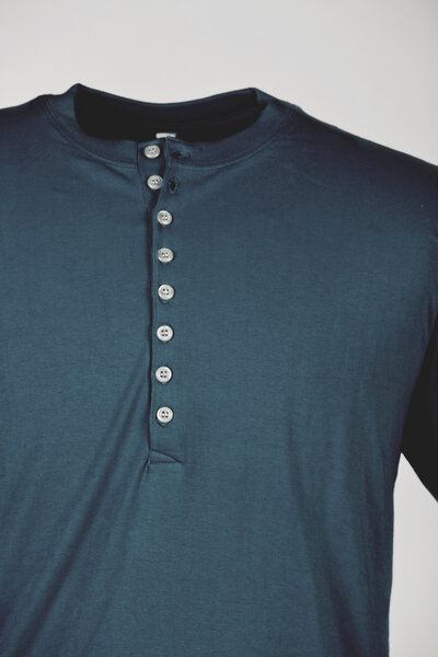 buttoned Longsleeve ink - bleed