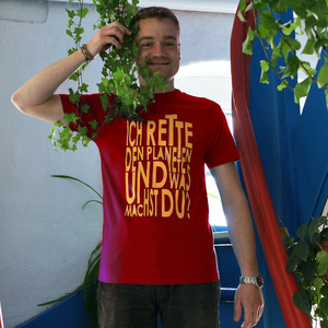 'Weltretten' Männer-T-SHIRT FAIR TRADE - shop handgedruckt