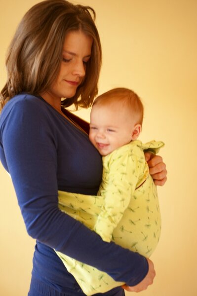 Bio Baby Sling Midnight / Celeryprint - bumbaumel