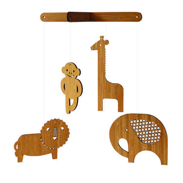 Jungle Friends Bamboo Mobile Affee Giraffe Elefant Löwe Bambusholz - Petit Collage