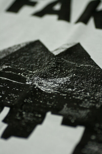 T-Shirt Fake Empire - Plain And Black
