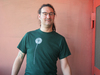 Bio- & Fair-Trade-Männershirt 'Pusteblume' tannengrün - Hirschkind