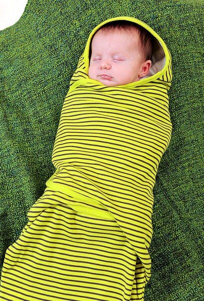 Womby Wrap mit Kapuze, Standardfutter - Casafeli