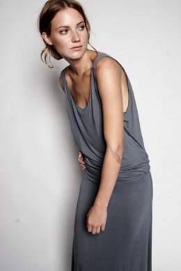 MAXI DRESS BACKLESS - Hati-Hati