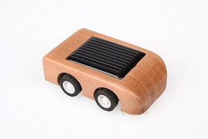 Solar Mini Auto aus Holz in einer Geschenkbox aus Holz - Vireo