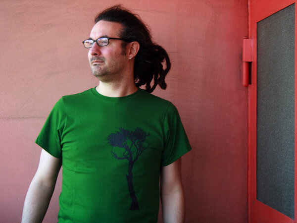 Fair-Trade Bio-Männershirt 'Steppe' - Hirschkind