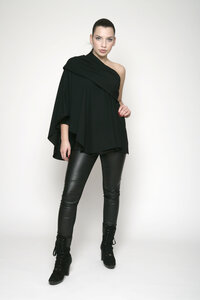 1 Play Cape - 25 Looks pure black - WearPositive